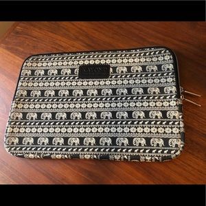 🐘💻 Black & White Elephant Laptop Sleeve Case